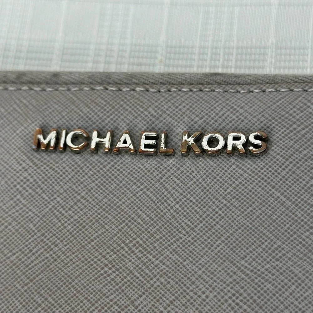 MICHAEL MICHAEL KORS Jet Set Travel Crossgrain Leather Continental Wallet